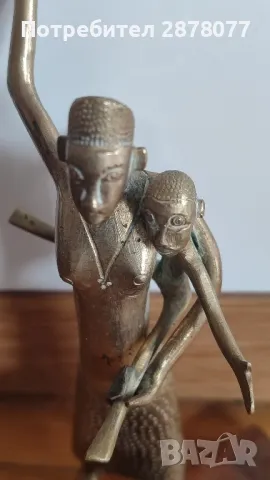Стара африканска фигура от бронз и дърво, сувенир от Niamey 1955 година