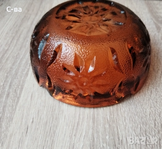 Пепелник стъклен от 80-те години , снимка 4 - Други ценни предмети - 53111915