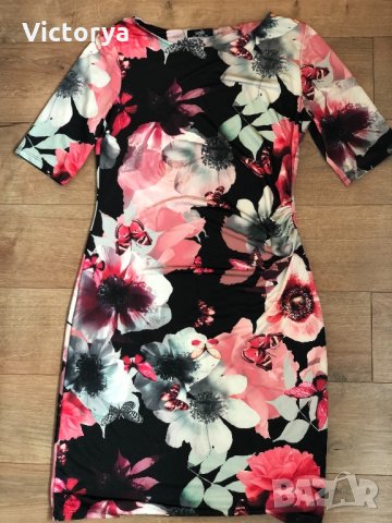 Страхотна Рокля като нова , снимка 1