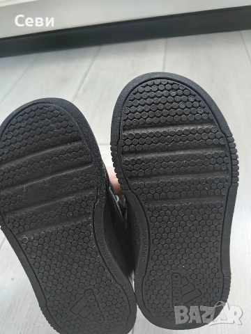 маратонки адидас , снимка 8 - Детски маратонки - 54342315