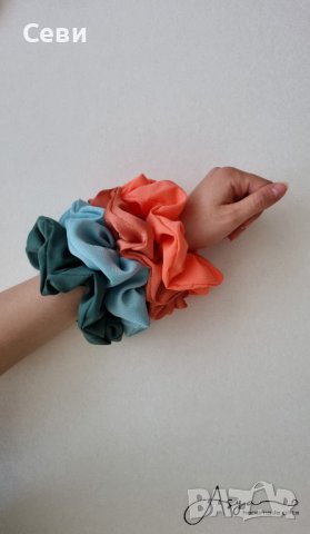 Скрънчита за коса , снимка 4 - Аксесоари за коса - 33703046