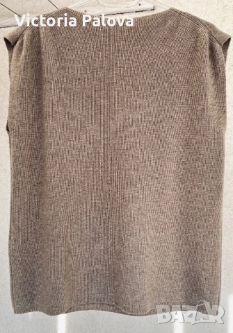 Луксозен плетен елек с V- деколте, снимка 4 - Елеци - 52795762