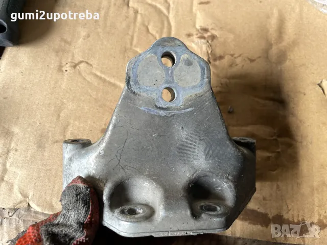 Скоба Държач Раздатка 7L0399649E Porsche Cayenne 4,8I/385ps/2008, снимка 2 - Части - 49362435