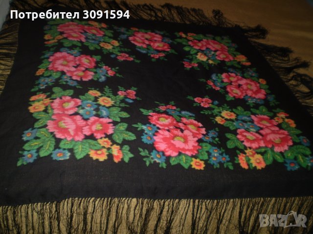 Винтидж Руски дамски голям квадратен черен шал на цветя