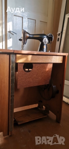Стара шевна машина, снимка 2 - Антикварни и старинни предмети - 52298171