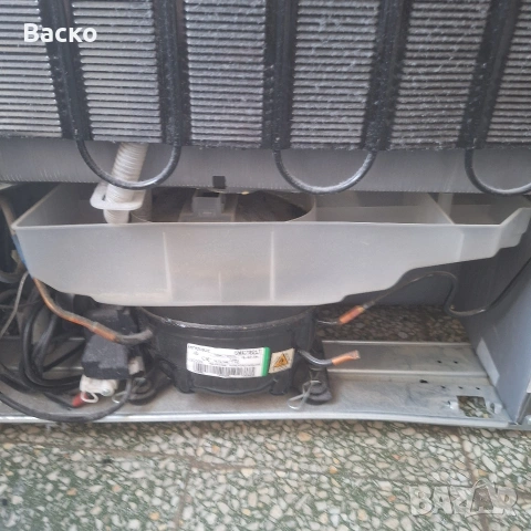 Продавам хладилник от марката Whiripool BSNF 9452 OX за части, снимка 11 - Хладилници - 53148170