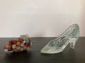 Грозд от естествен кехлибар и пантофка от чешки кристал, перфектно състояние, снимка 5