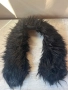 Черна пухена яка за качулка с дълъг косъм и копченца 🖤, снимка 2