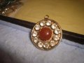 СТАР ПОСРЕБРЕН АРТ ДЕКО РЕТРО МЕДАЛЬОН с ШЛИФАВАН ЧЕРВЕН КЕХЛИБАР ФАТУРАН и ФАСЕТИРАНИ ЦИРКОНИ 29364, снимка 3
