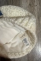 Бяла велурена шапка , снимка 3