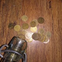 Старо шише пълно с монети от 1 стотинка НРБ , снимка 3 - Нумизматика и бонистика - 37967313