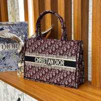 Дамски чанти Christian Dior , снимка 3 - Чанти - 42872296