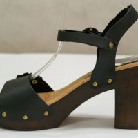 Дамски кожени сандали в черно марка Maria Barcelo , снимка 4 - Сандали - 38471103