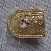 Богородица и Исус качествена метална позлатена релефна икона , снимка 8 - Икони - 37615300