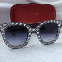 Gucci дамски слънчеви очила с камъни тип котка, снимка 9 - Слънчеви и диоптрични очила - 31091382
