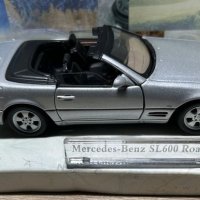 Mercedes-Benz SL600 Roadster 1997 - мащаб 1:43 на Cararama моделът е нов в кутия, снимка 2 - Колекции - 44272038
