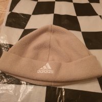 Зимна шапка Adidas, снимка 1 - Шапки - 39430342