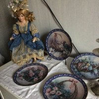 Колекционерски чинии на LENA LIU, снимка 4 - Чинии - 42846910