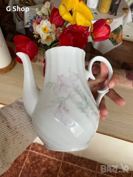 Масивна стара порцеланова кана бяла с цветя 2литра, снимка 1