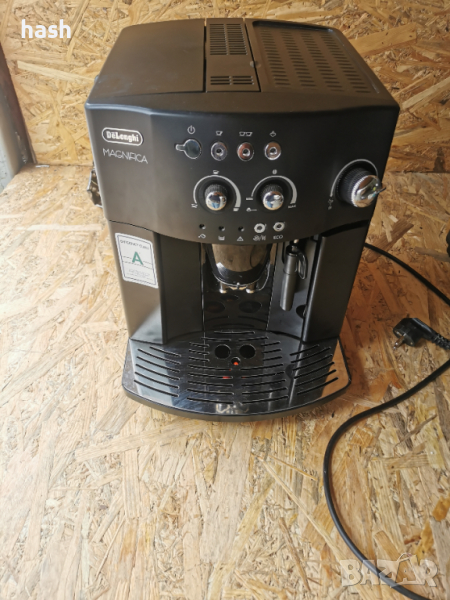 Кафеавтомат Delonghi Magnifica ESAM3000B, Система за ръчно разпенване, Кафемелака с 13 настройки 145, снимка 1