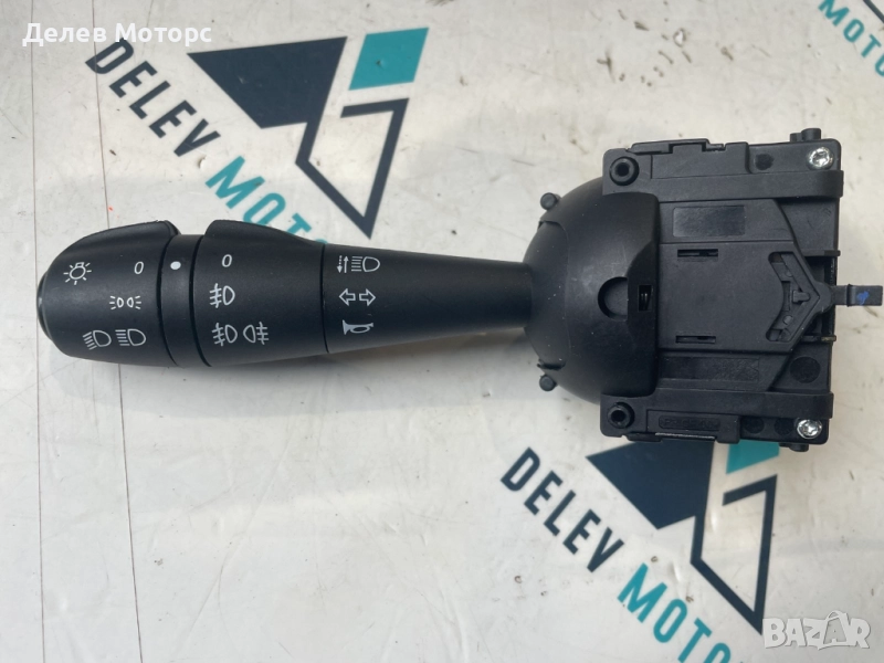 8201167988 лостче за фарове мигачи халогени от Dacia Dokker 1.6i, 109 ph., 5sp., 15 000 km, 2021г., снимка 1