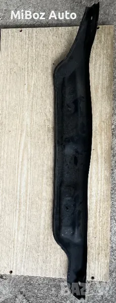 Панел в коша на двигателя Фолксваген Голф 5 VW Golf, снимка 1