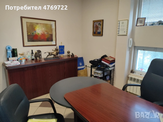 Продавам /давам под наем/ офис в центъра на гр. Шумен, снимка 6 - Етаж от къща - 53885501