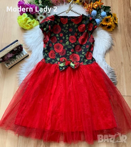 Червена рокля с рози и тюл