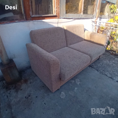 Продавам Спешно Диван разпъва се , снимка 2 - Дивани и мека мебел - 53900078