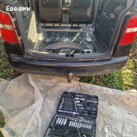 задна броня черна VW Touran 2006г, снимка 3 - Части - 52851868