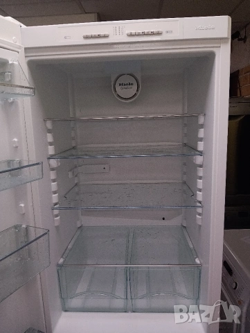 Комбиниран хладилник с фризер Миеле Miele Made in Germany с две години гаранция!, снимка 6 - Хладилници - 53039670