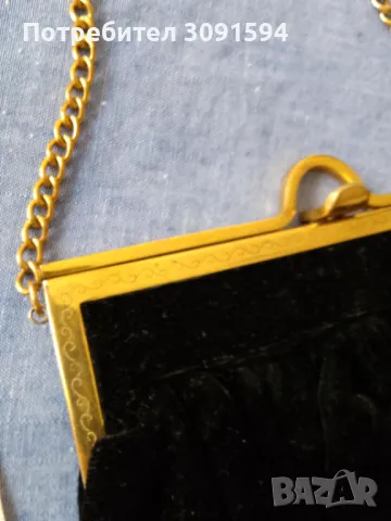 Дамска чанта 30 те години черно кадифе със бронзов обков , снимка 9 - Антикварни и старинни предмети - 47290978