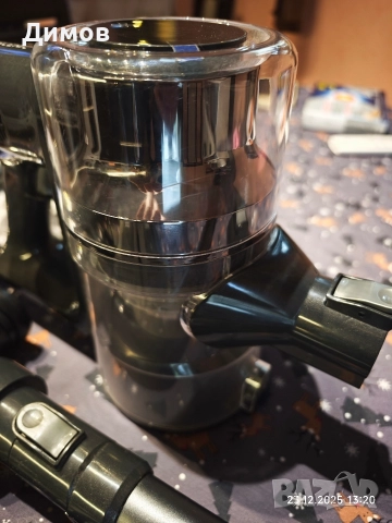 Продавам ръчна прахосмукачка , снимка 2 - Прахосмукачки - 52886088