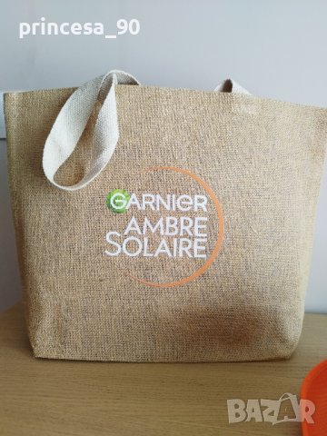 Комплект плажна чанта и шапка Garnier , снимка 2 - Чанти - 42554543