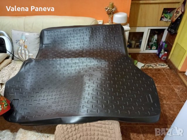 стелка за багажник за Toyota Avensis комби 1998-2003, снимка 2 - Аксесоари и консумативи - 34983270
