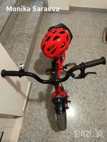 Детско Колело с помощни гуми и каска, снимка 4 - Велосипеди - 54005668