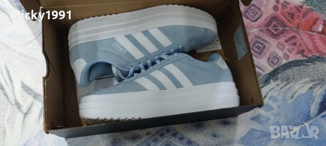 Нови маратонки Adidas естествен велур , снимка 6 - Маратонки - 52168319