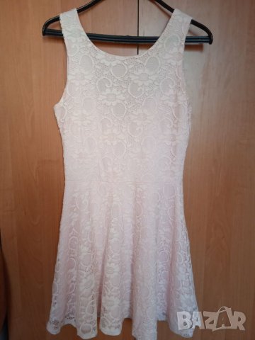 Розова рокля дантела Sisters , снимка 1 - Рокли - 39932457