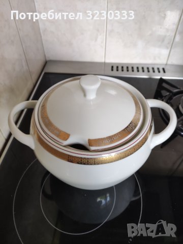 Порцеланов супник стар