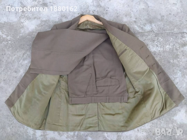 Парадни униформи , снимка 6 - Антикварни и старинни предмети - 52231696