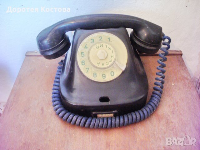 Стар телефон от бакелит