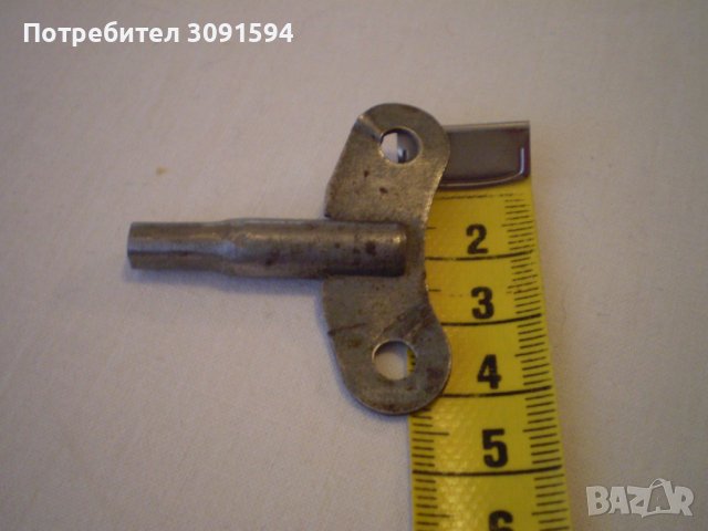 Антикварен ключ за стенен часовник, снимка 3 - Антикварни и старинни предмети - 40492599