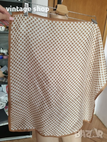 Копринени шалове с точки (различни размери), снимка 11 - Шалове - 54144361