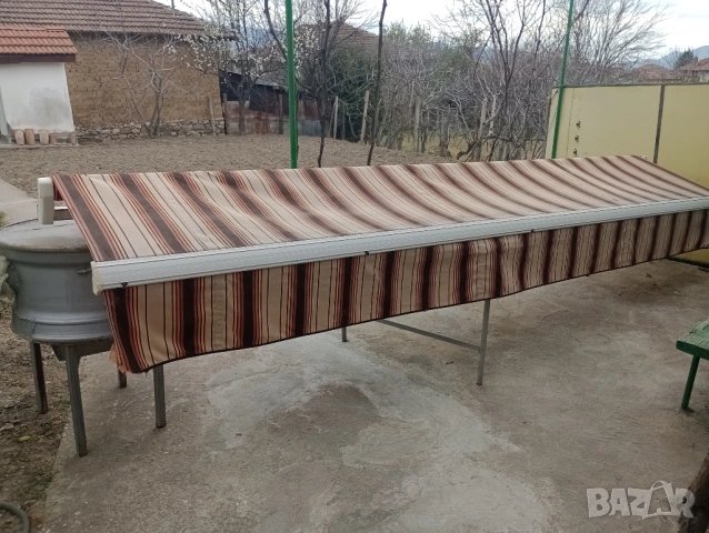 Тента многоцветна, двураменна 4 x 2.5 m 