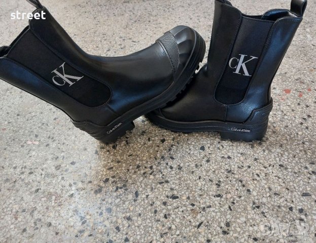 Calvin Klein boots Дамски боти , снимка 4 - Дамски боти - 39104802