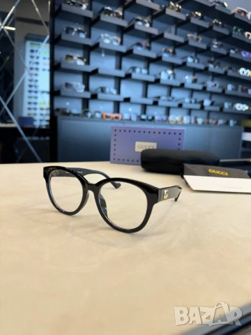 очила с черен обикновен калъф и ув защита gucci, снимка 6 - Слънчеви и диоптрични очила - 50741444