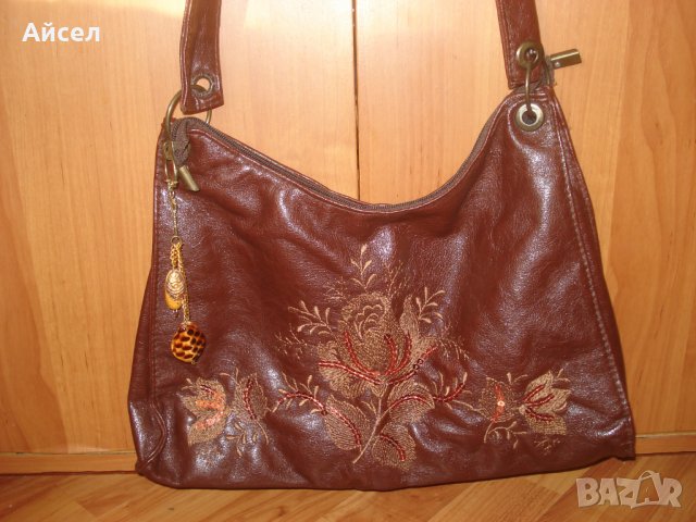 Ефектна дамска чанта