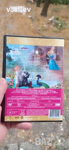 Barbie Принцесата от острова DVD , снимка 2 - DVD филми - 42700997