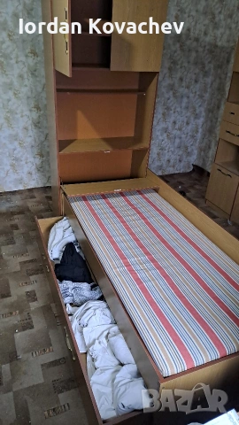 легло с матрак и гардероб, снимка 3 - Матраци - 53377923