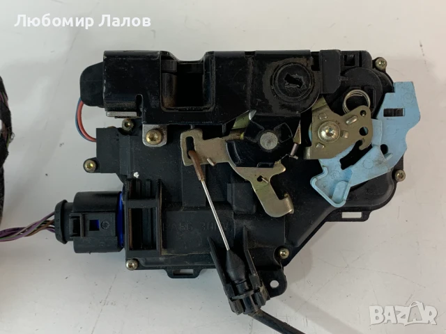 Задна лява брава Seat Altea (04-09)г. 7L0839015, снимка 5 - Части - 50752786